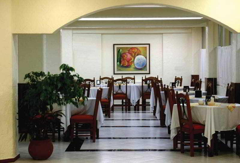 Hotel Batab Канкун Экстерьер фото