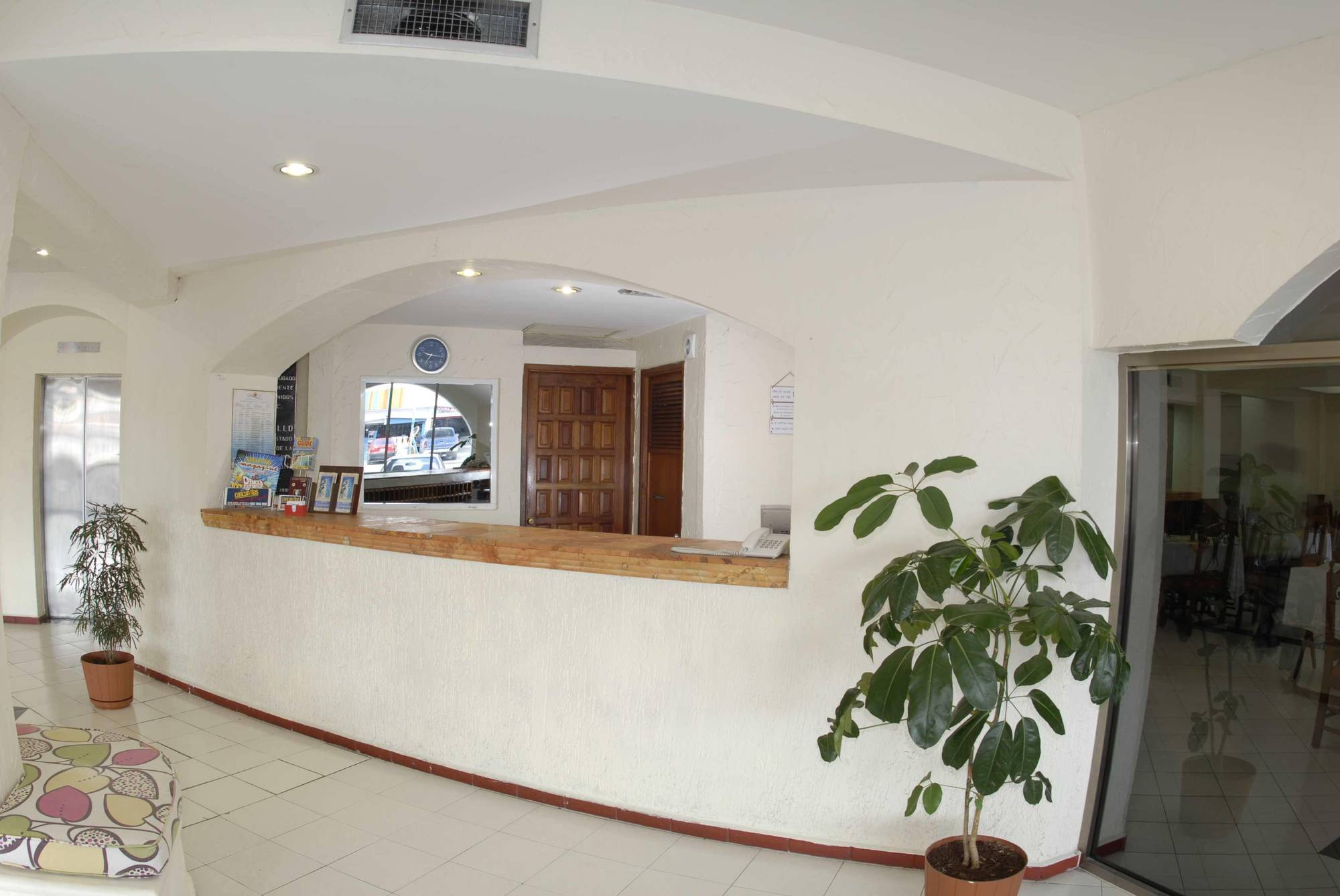 Hotel Batab Канкун Экстерьер фото